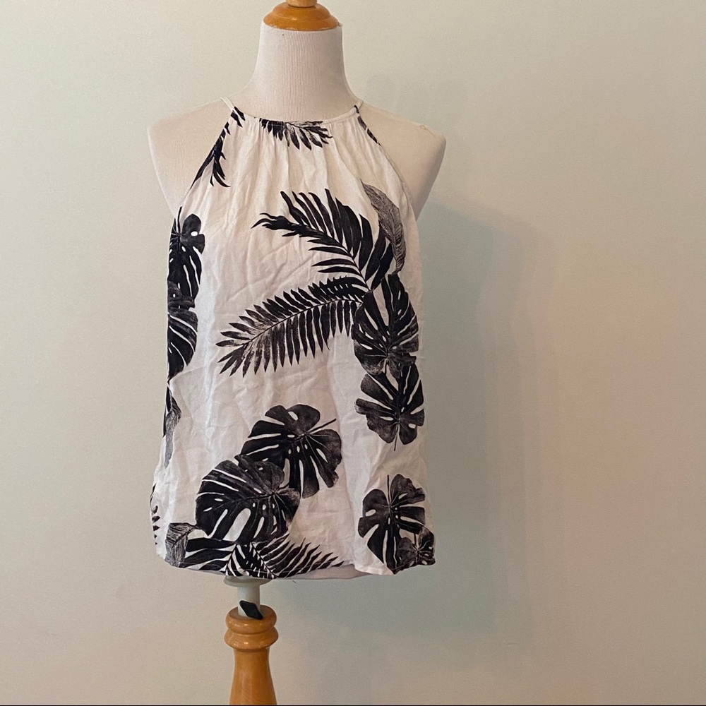 Old Navy Key Hole Top